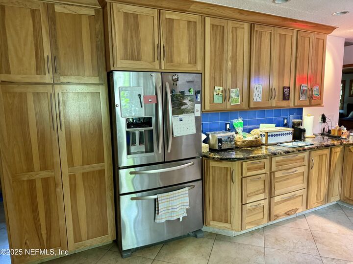 Property Photo: 1963 Colina Court FL 32233