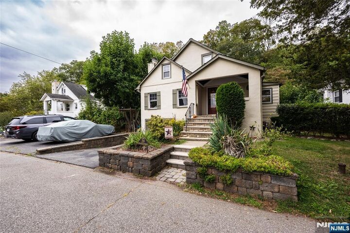 Property Photo:  20 Sunrise Avenue  NJ 07403