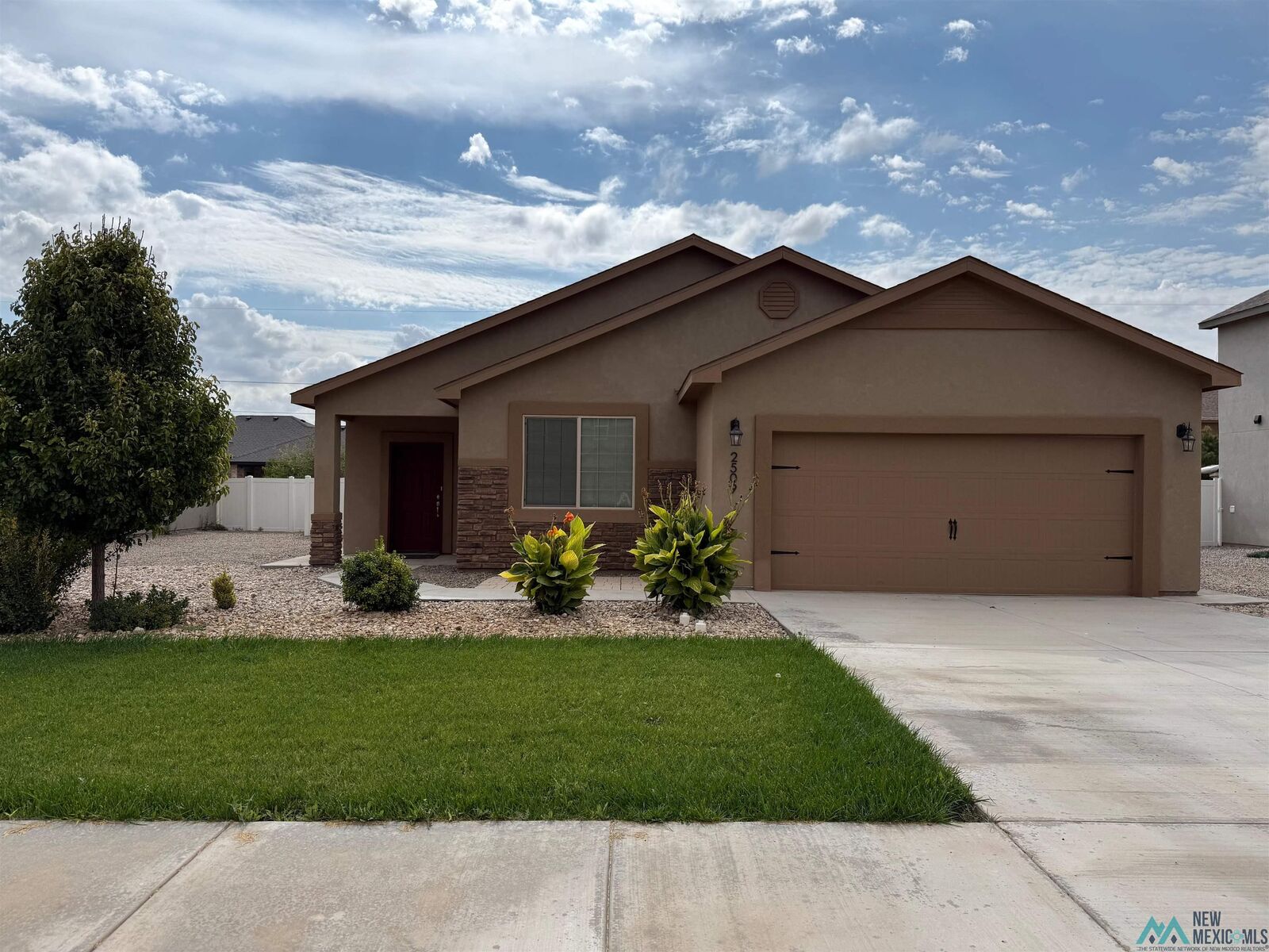 Property Photo:  2509 W Briscoe Avenue  NM 88210 