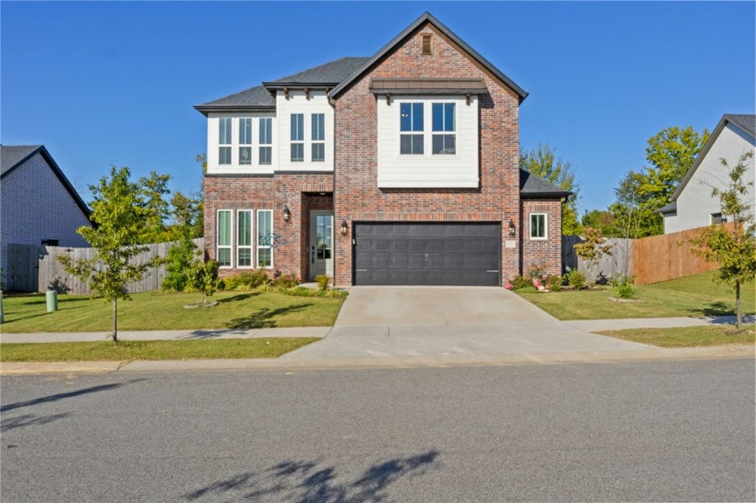 Property Photo:  2927 N Whistle Post Drive  AR 72704 