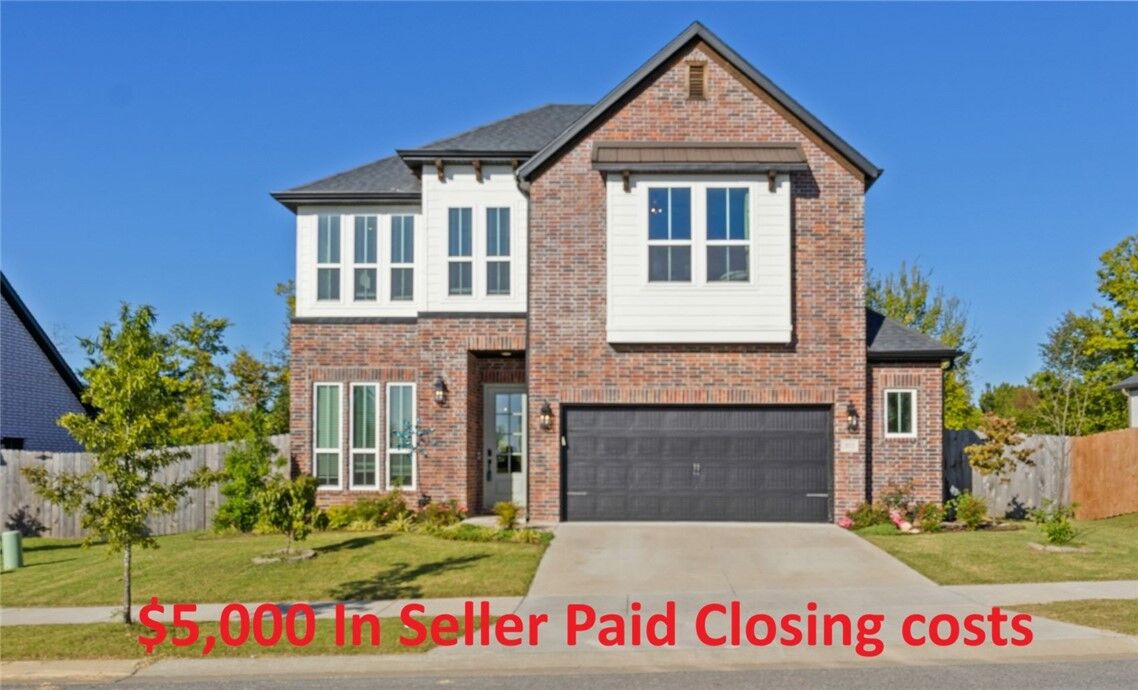 Property Photo:  2927 N Whistle Post Drive  AR 72704 