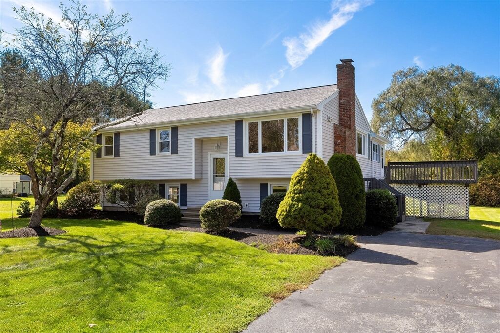 Property Photo:  1405 Vernon St  MA 02324 