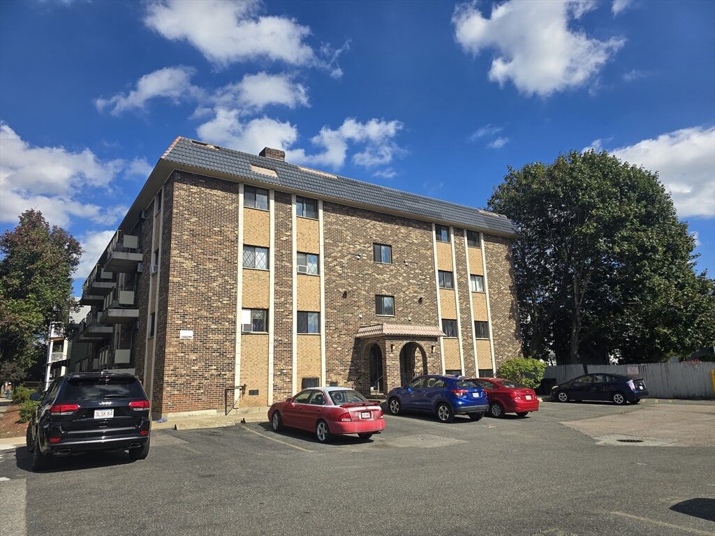 Property Photo: 303 Lowell St 1 MA 02145