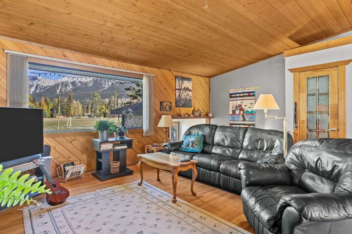 Photo de la propriété:  1117 15th Street  AB T1W 1V1 