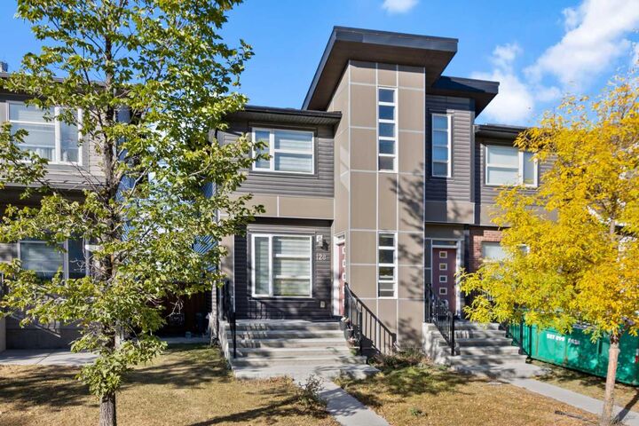 128 Livingston Parade NE  Calgary AB T3P 0V6 photo