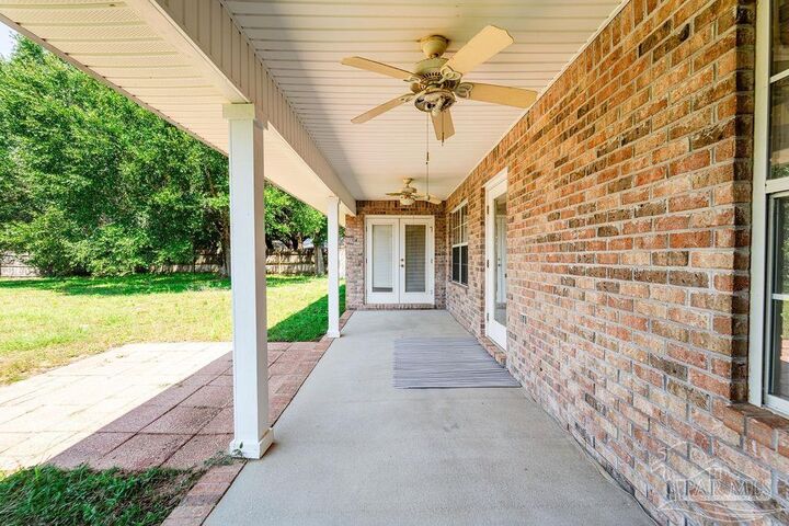 Property Photo:  4907 Chads Cir  FL 32571 