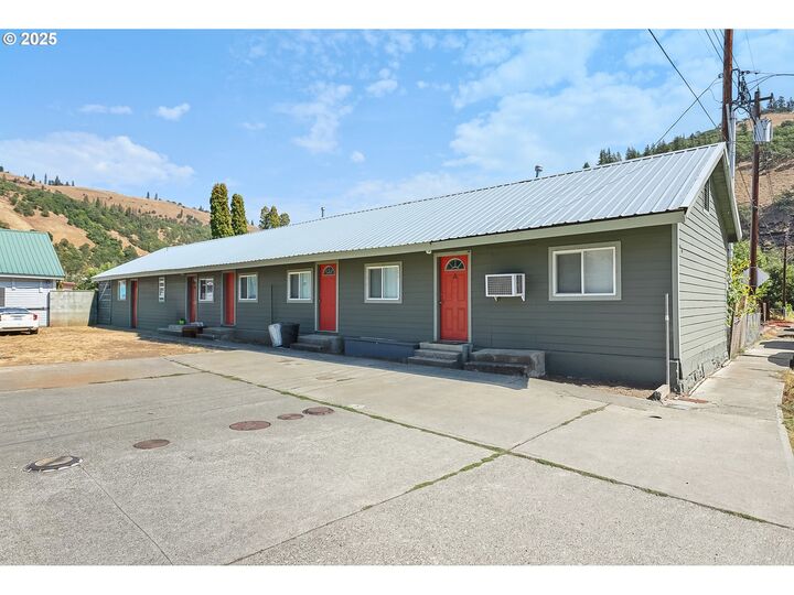 101 N Main St  Klickitat WA 98628 photo