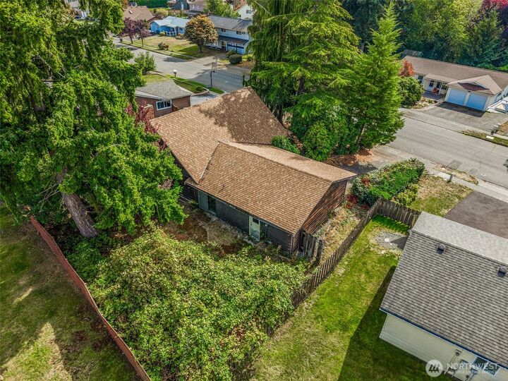 Property Photo:  5417  173rd Place SW  WA 98037