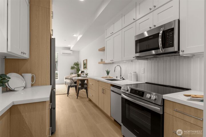 Property Photo:  6247  Airport Way S A  WA 98108 