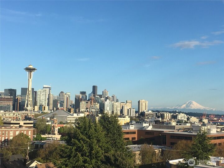 321 W Olympic Place A  Seattle WA 98119 photo