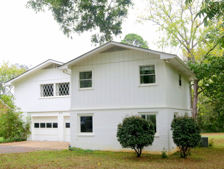 912 Fairmont Avenue NW  Cleveland TN 37311 photo