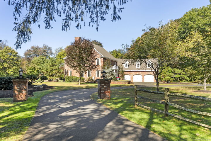 Property Photo:  1067 Main Street  CT 06074