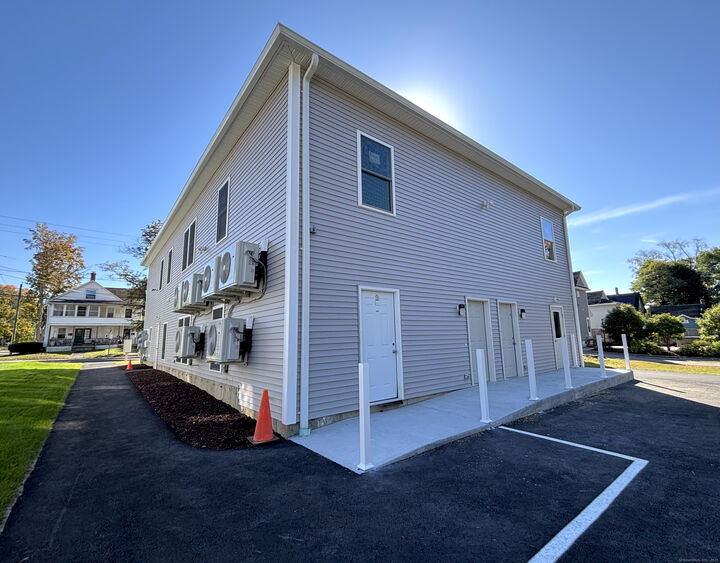 Property Photo:  775 Main Street 1  CT 06790 