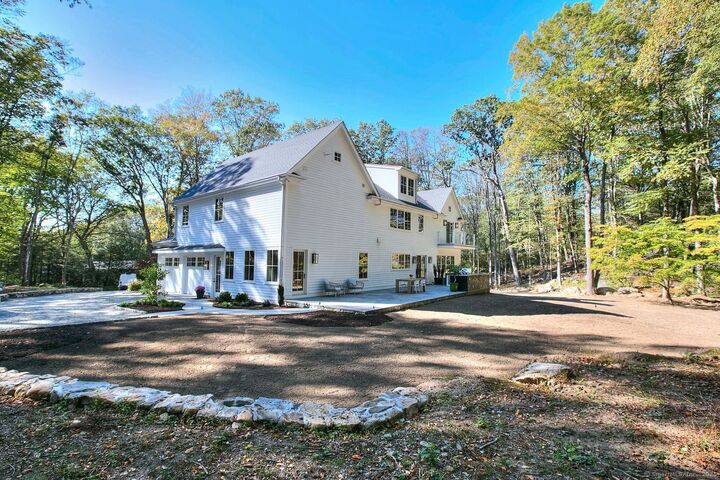 Property Photo:  199 Mariomi Road  CT 06840 