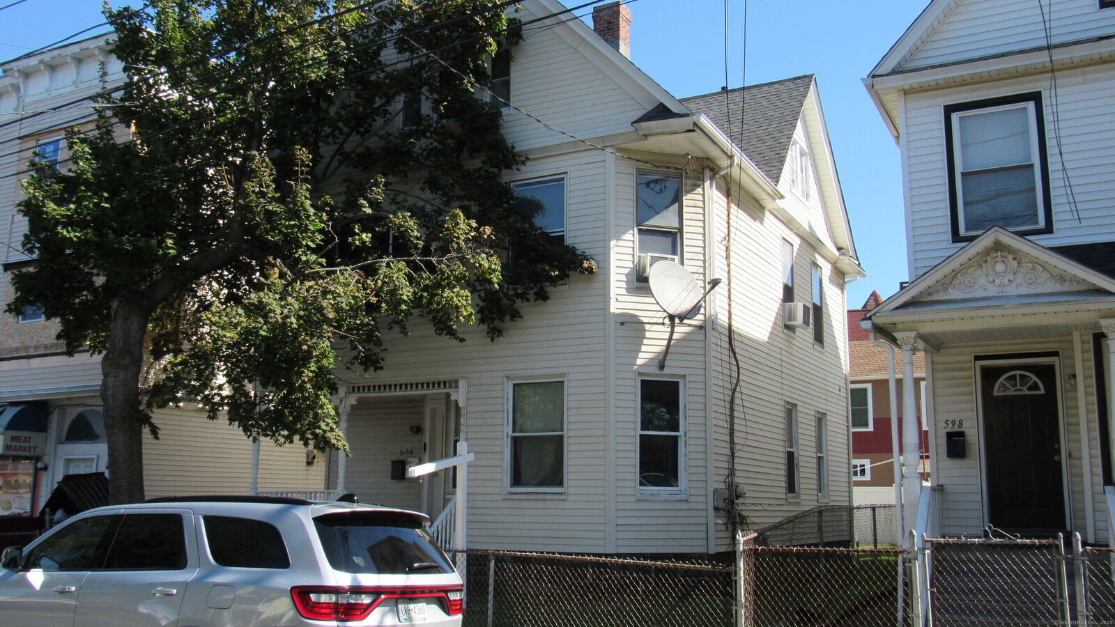 Property Photo:  604 William Street  CT 06608 
