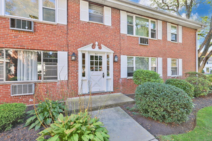 Property Photo: 91 Shadow Lane A2 CT 06110