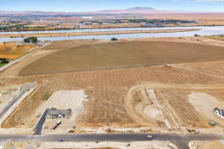 Property Photo: 77 Taylor Ln Lot 1 WA 99301