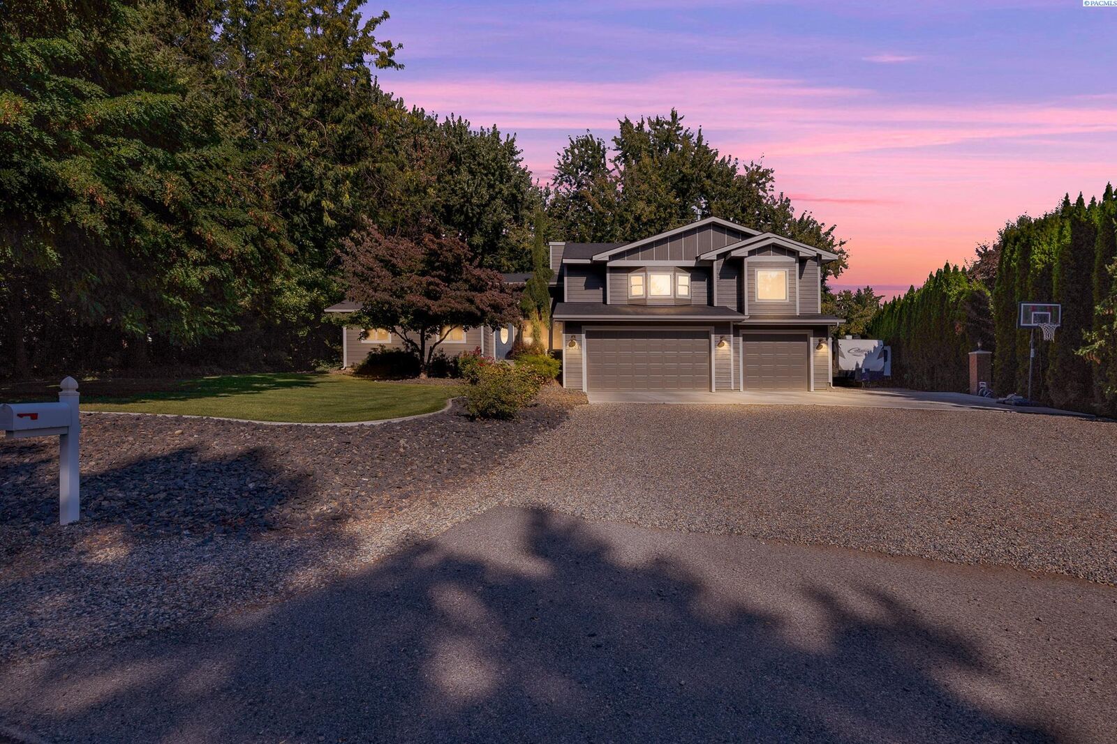 Property Photo: 9021 Sunset Trail WA 99301
