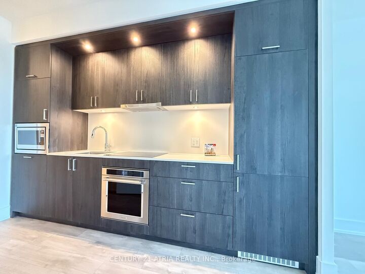 Property Photo:  259 The Kingsway N/A 329  ON M9A 0G2