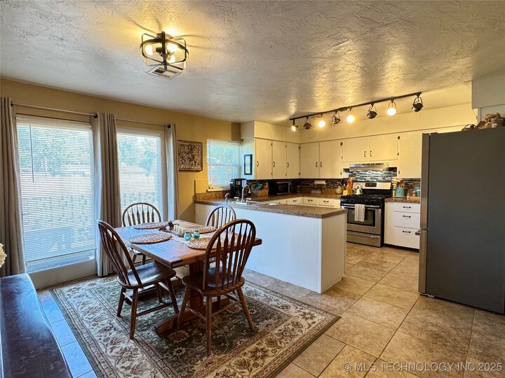 Property Photo: 1232 E 3rd Street OK 74023