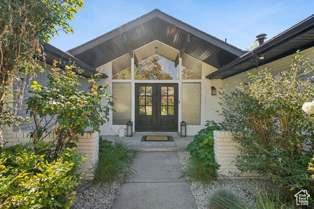Property Photo: 3554 E Suniland Cir S UT 84109