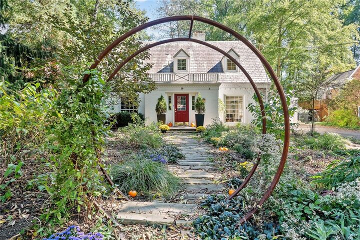 Property Photo:  19 Thornwood Drive  PA 15228