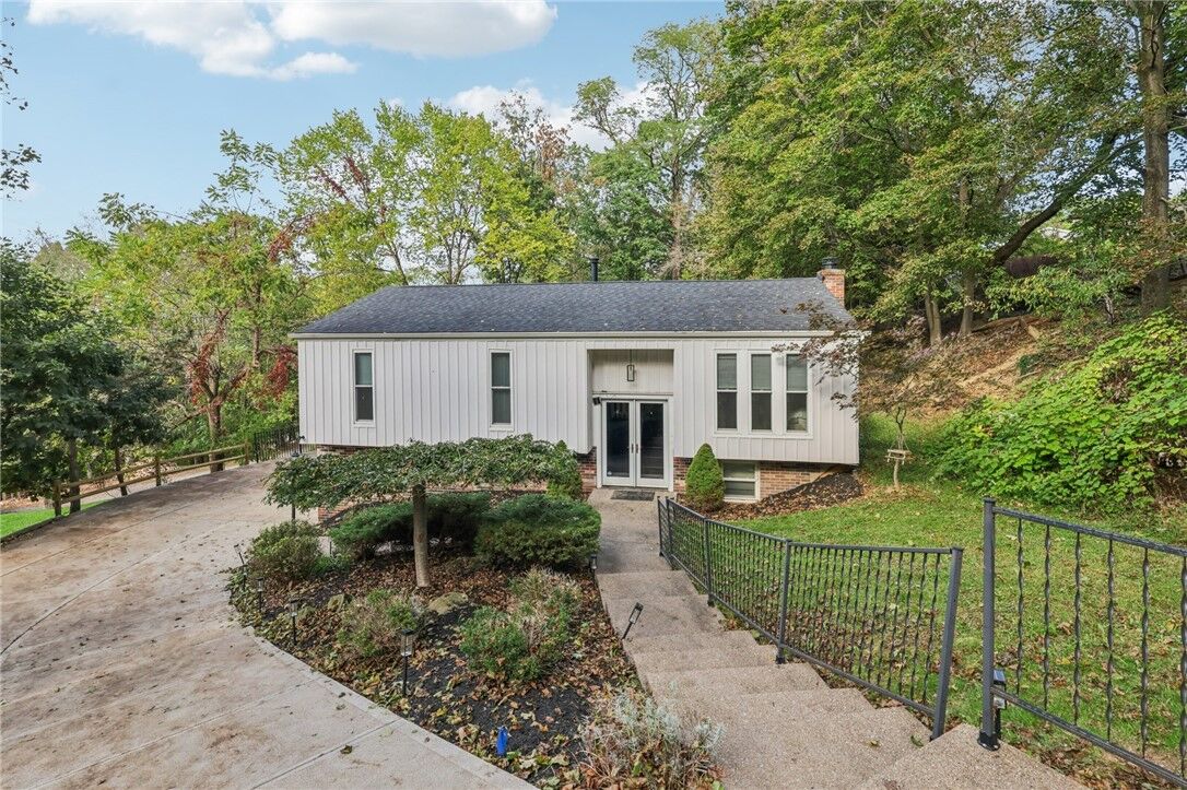 Property Photo:  151 McIntyre Rd  PA 15237 