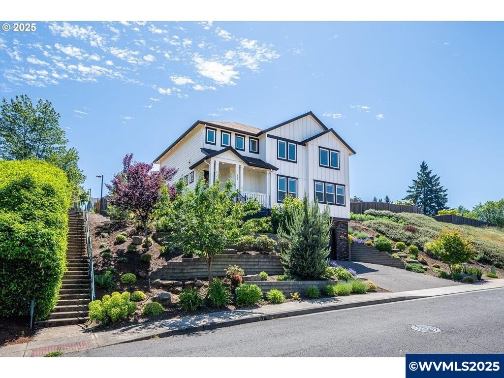 Property Photo: 840 Chikamin Lp OR 97381