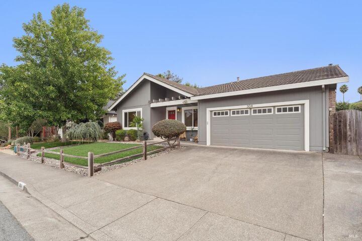 304 Parkview Court  Petaluma CA 94952 photo