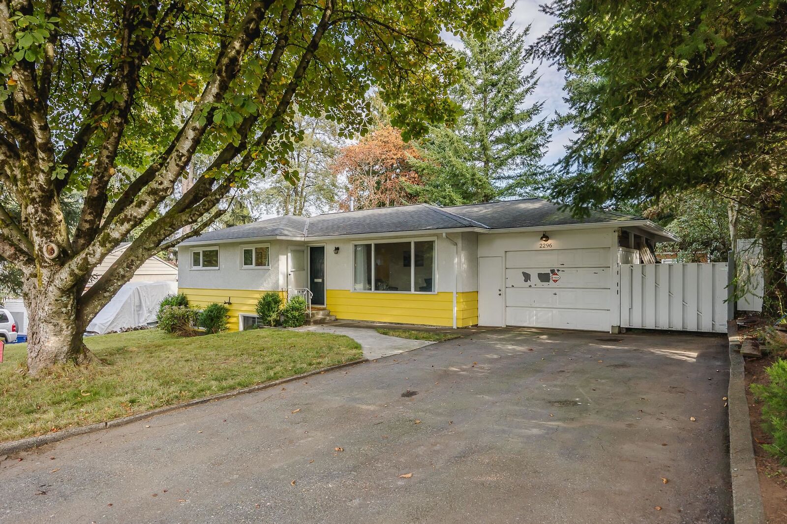 Property Photo:  2296 Alexander Crescent  BC V2S 3W4 