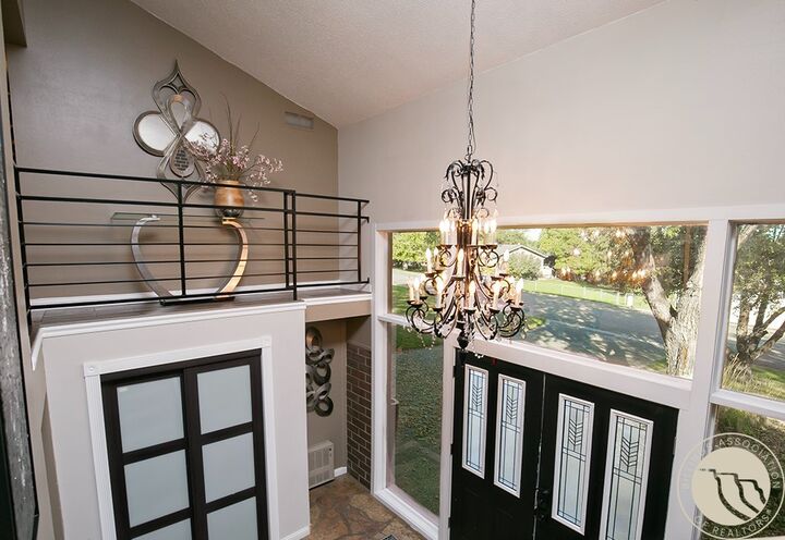 Property Photo:  663 Valle Vista Ave  MT 59105 