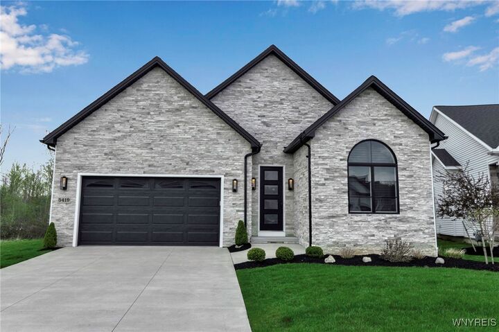 5419 Alderbrook Lane  Clarence NY 14031 photo