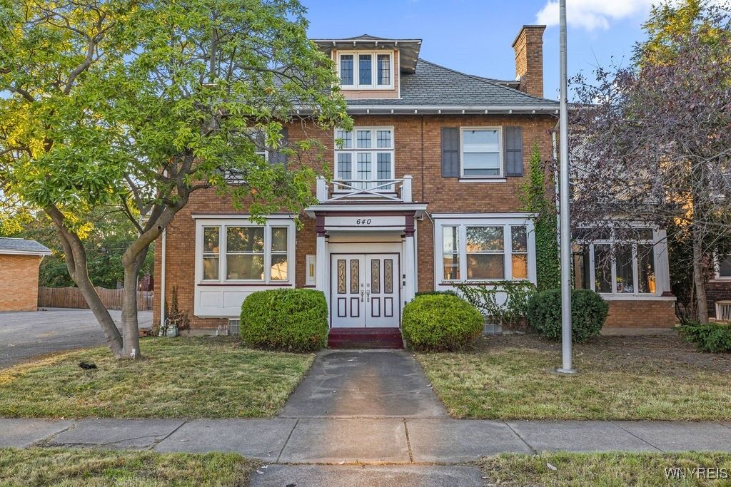 Property Photo:  640 Park Place  NY 14301 