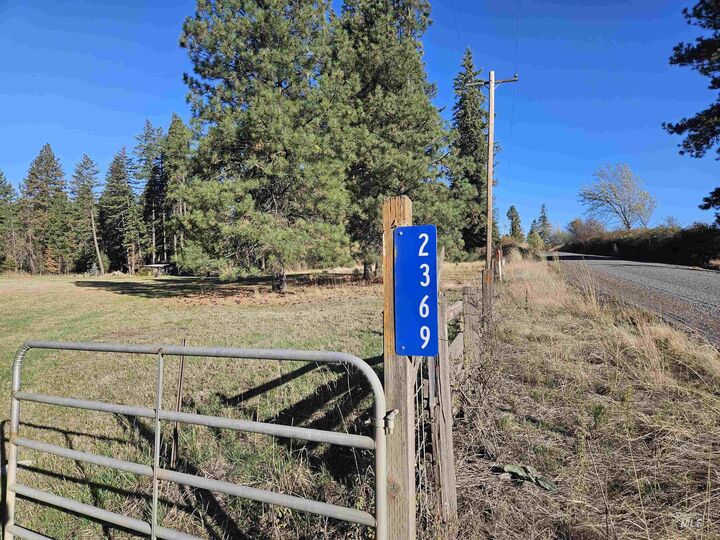 Property Photo:  2369 Three Bear Road  ID 83537 