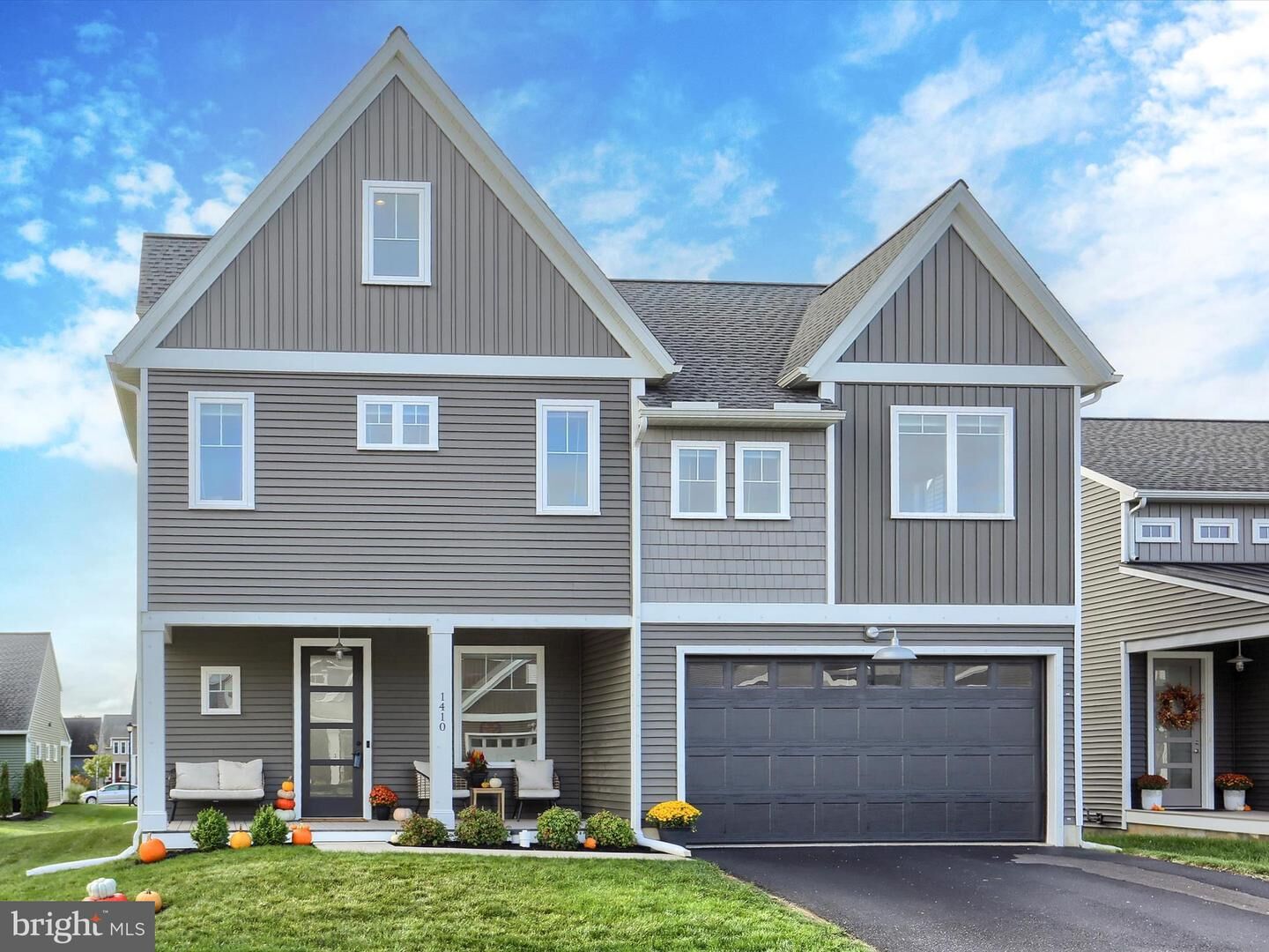 Property Photo: 1410 Barrington Drive PA 17552