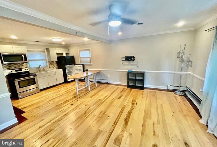 Property Photo: 4311 Kenwood Drive VA 22193