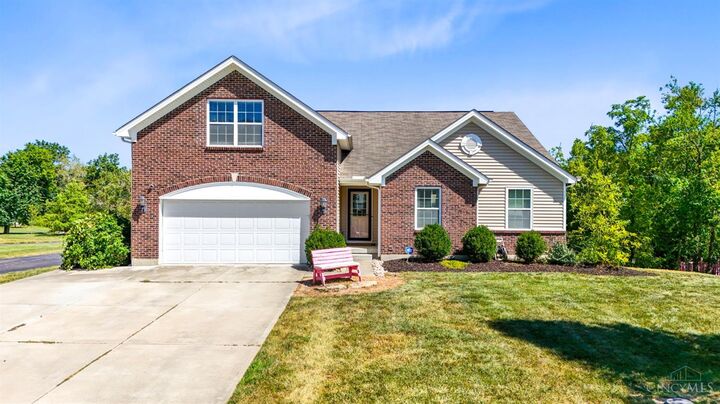 Property Photo:  404 Brookhurst Drive  OH 45050 