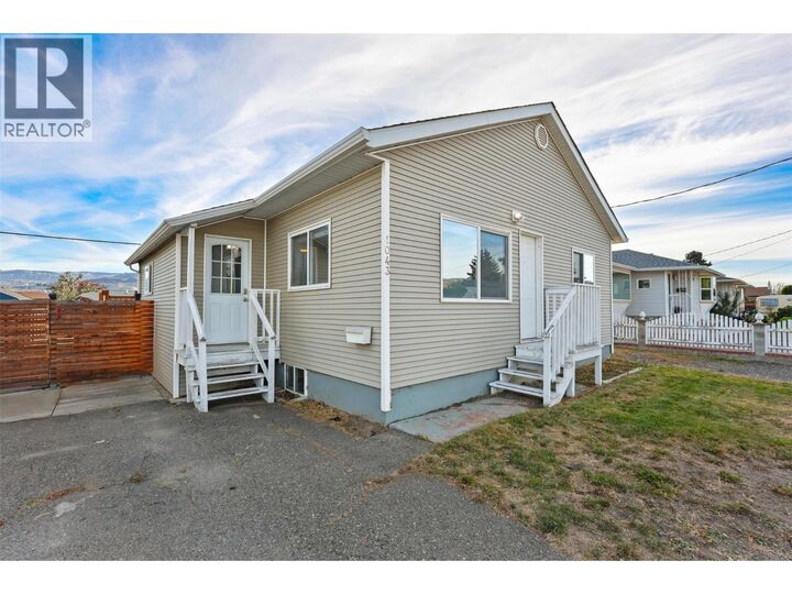Property Photo: 1043 Sherbrooke Avenue BC V2B 1W4