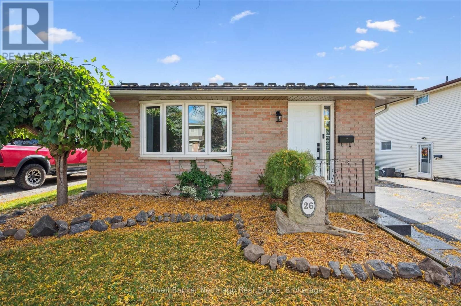 Property Photo: 26 Upton Crescent ON N1E 6P3