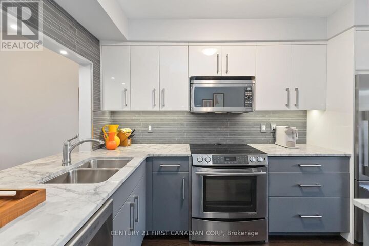 Property Photo: 609 Colborne Street East 4 ON N6B 2V3