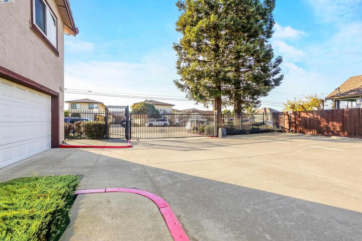 Property Photo:  920 Elgin St G  CA 94536 