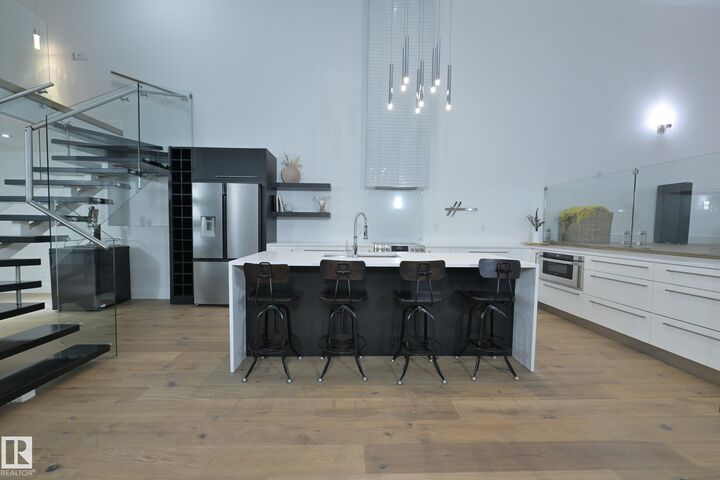 Property Photo: 10154 103 Street NW 403 AB T5J 0X7