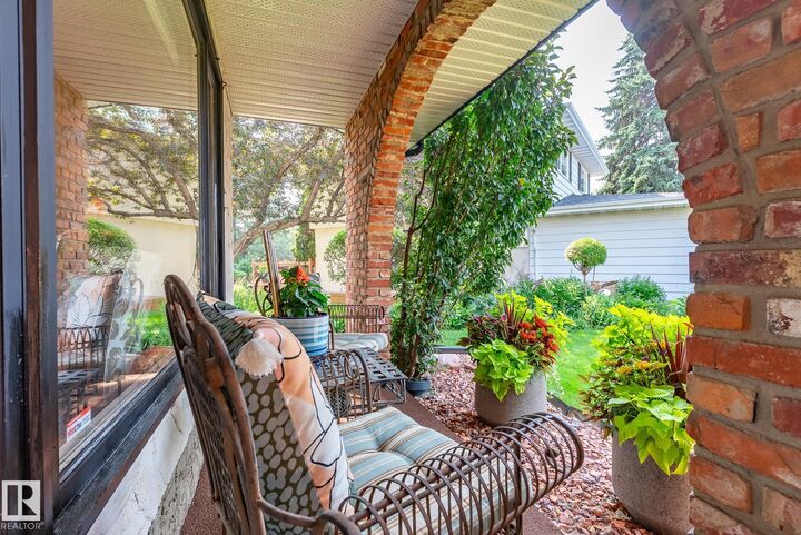 Property Photo: 14708 58 Avenue NW AB T6H 4T2