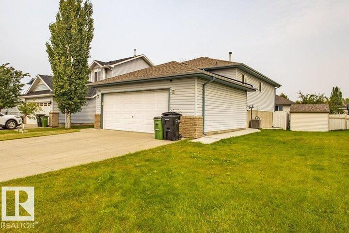 Property Photo: 2812 40A Avenue NW AB T6T 1L7