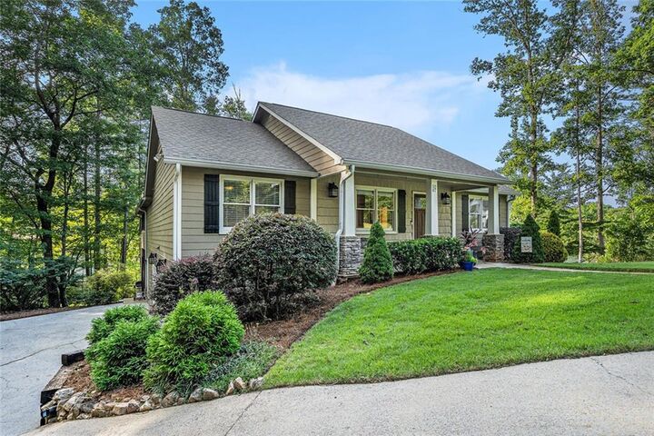 Property Photo: 5207 Pine Place GA 30180