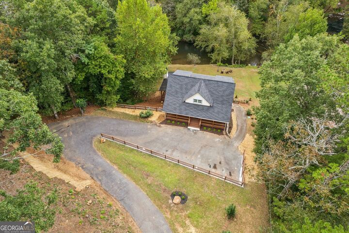 Property Photo: 105 Riveredge Drive GA 30536