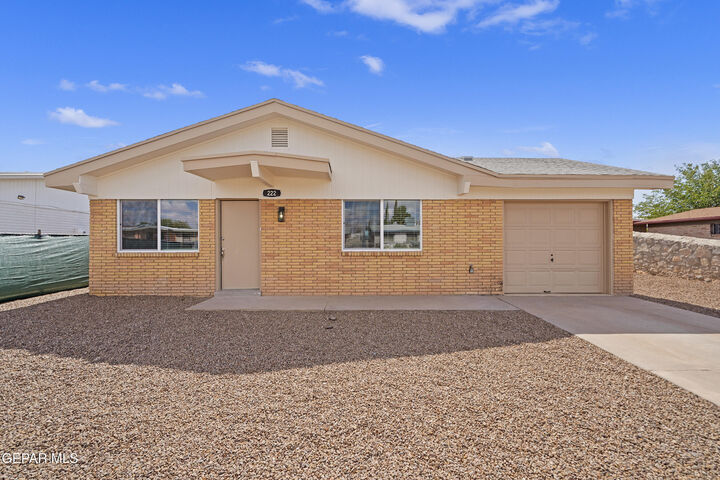 222 Caribe Cir Circle  El Paso TX 79927 photo