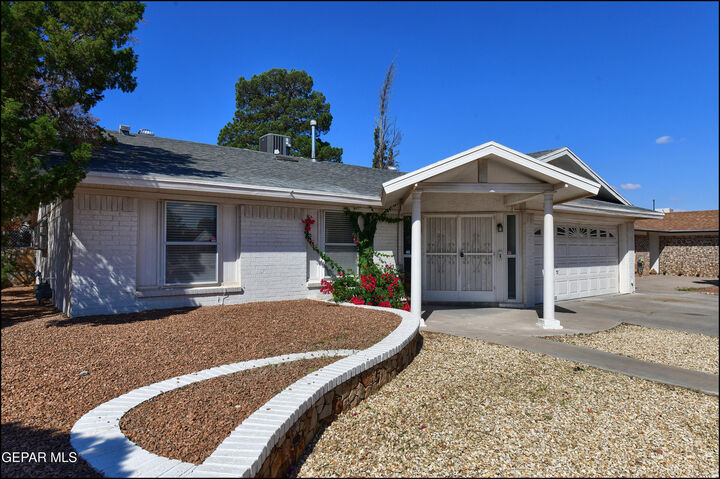 Property Photo:  1739 Russ Randall Street  TX 79936 