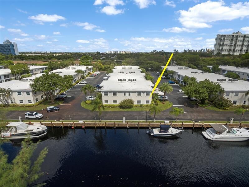 Property Photo: 6399 Bay Club Dr 1 FL 33308