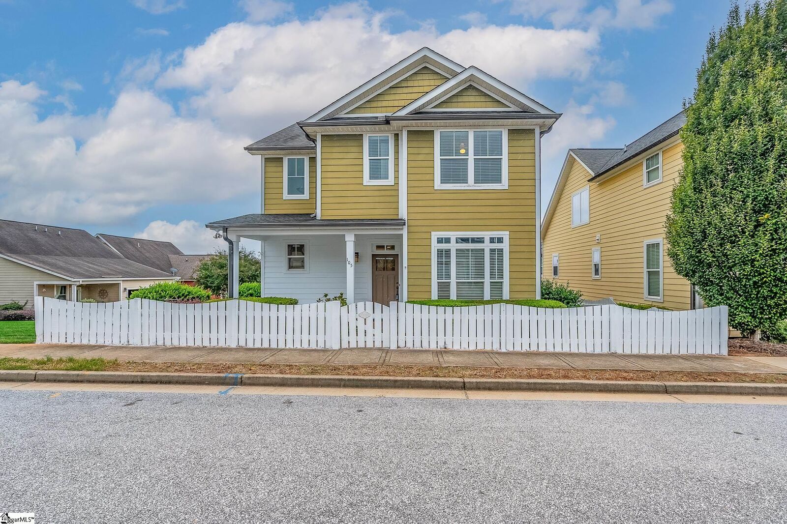 Property Photo: 105 Lawndale Drive SC 29651